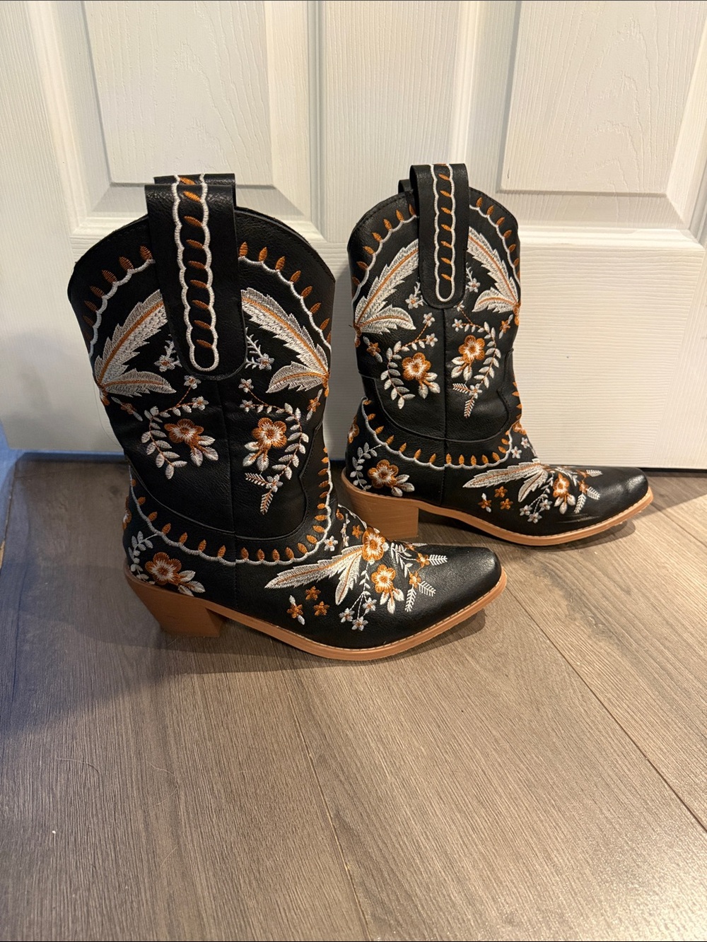 Embroidered Black Western Boots with Floral Accent